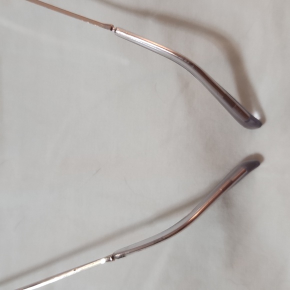 90s Hexagon Sunglasses - Picture 4 of 9